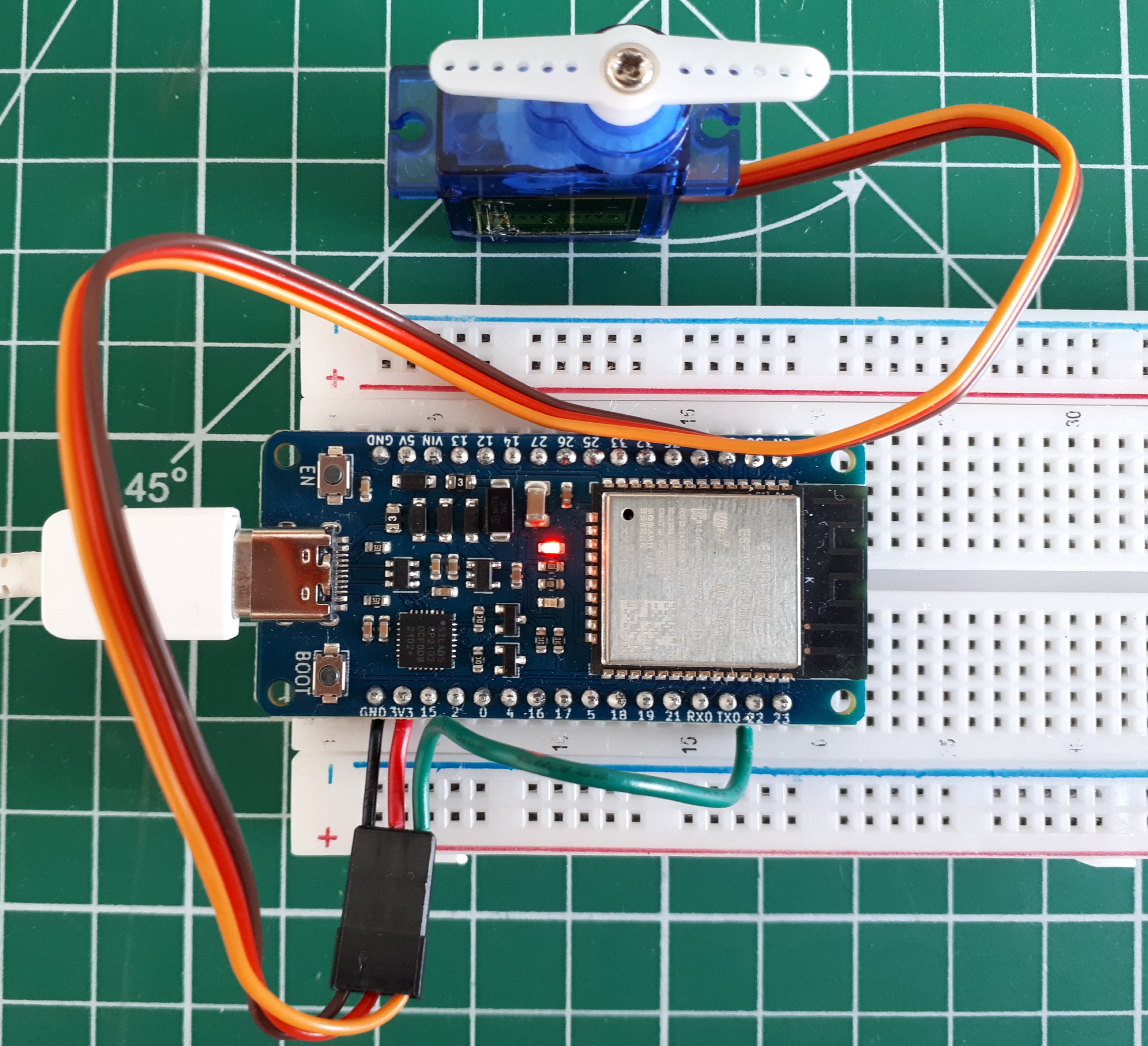 Servomoteur ESP32 Micro Python tutoriel